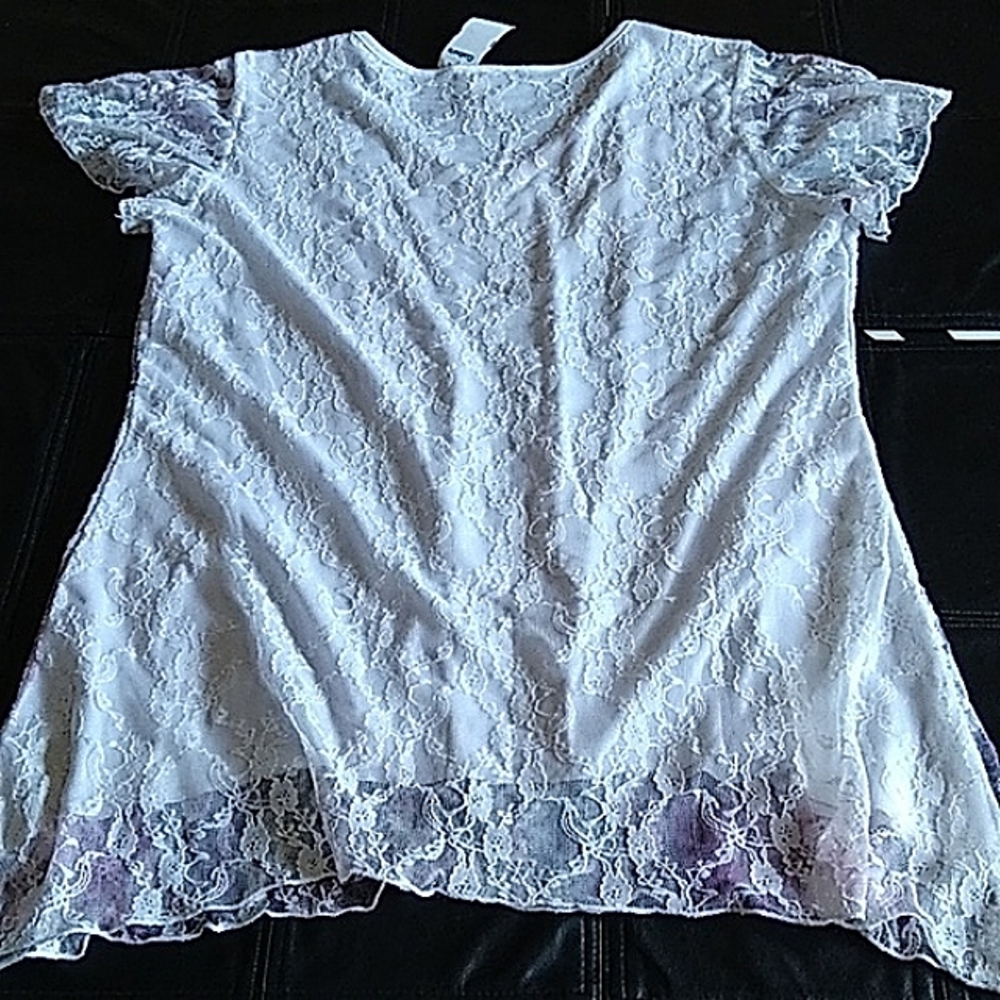 Brittany Black floral white lace tunic - Picture 6 of 11